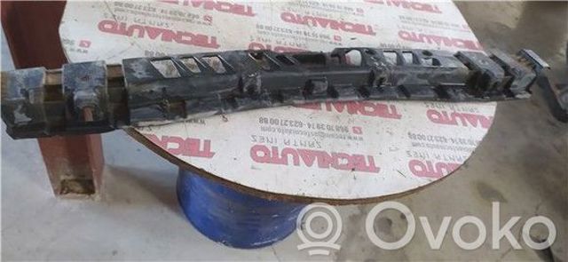 LR013862 LAND ROVER Кронштейн бампера заднего центральный купить в Киев