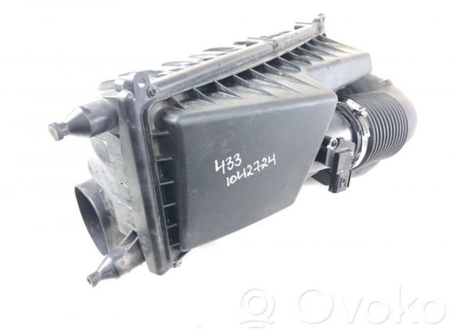 LR036425 LAND ROVER Корпус воздушного фильтра правый купить в Тернополь