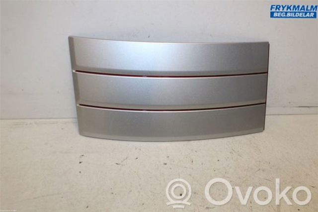 LR038864 LAND ROVER Молдинг двери передней левой купить в Винница