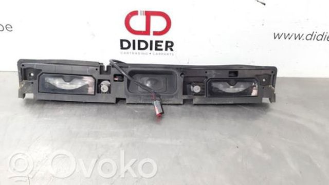 Стоп-сигнал заднего стекла LR045241 LAND ROVER