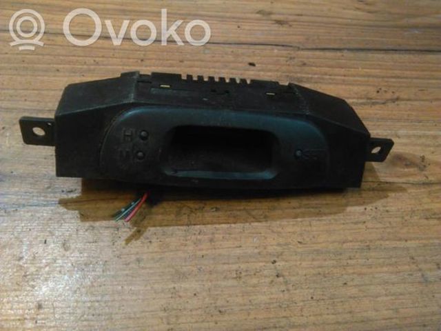 MITSUBISHI MR114346 Часы салонные в наличии Ирпень