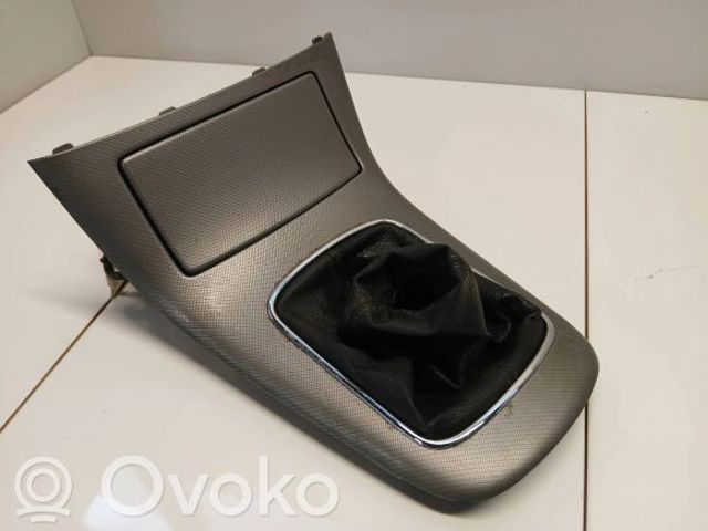 TOYOTA UR2 Замок водительской двери в наличии Ужгород