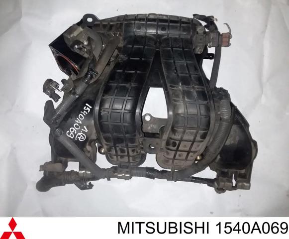 Впускной коллектор Mitsubishi Lancer 10