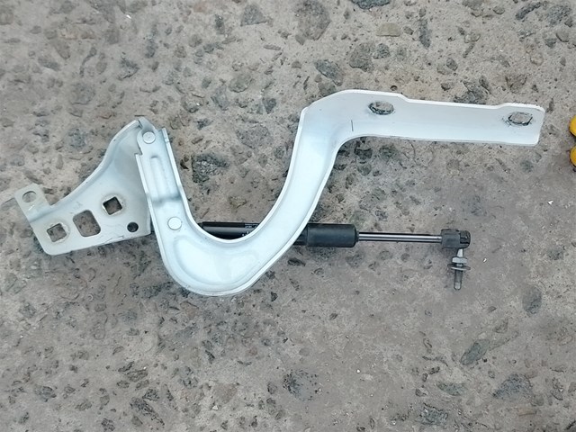 Шарнир капота левый 149626700C TESLA