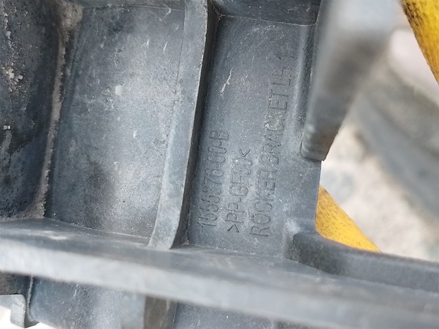 Кронштейн наружной накладки порога левой 155537600B TESLA