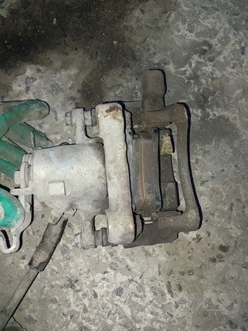 VAG 1K0615424C Суппорт задний правый в наличии Винница