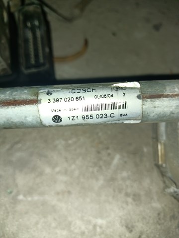 Мотор стеклоочистителя передний 1Z1955119A VAG