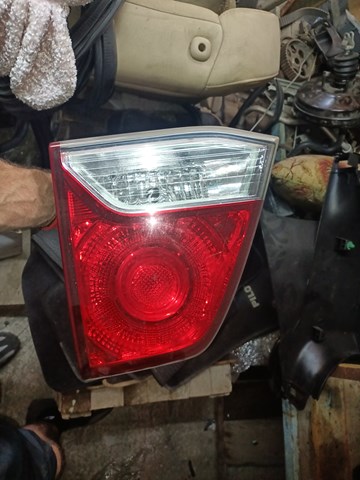 Фонарь задний внутренний правый 8158160280 TOYOTA
