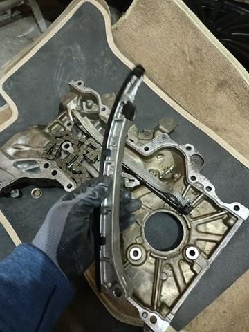 Успокоитель цепи ГРМ, правый SH0312670A MAZDA