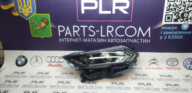 Вставка фары правой 26010HV00A NISSAN
