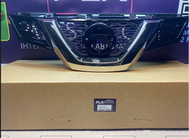 Облицовка радиатора 623104CM1B NISSAN