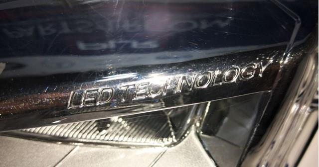 LR068980 LAND ROVER Фара противотуманная левая купить в Винница