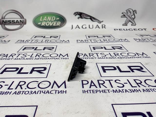 LR089442 LAND ROVER Фонарь подсветки номерного знака купить в Павлоград