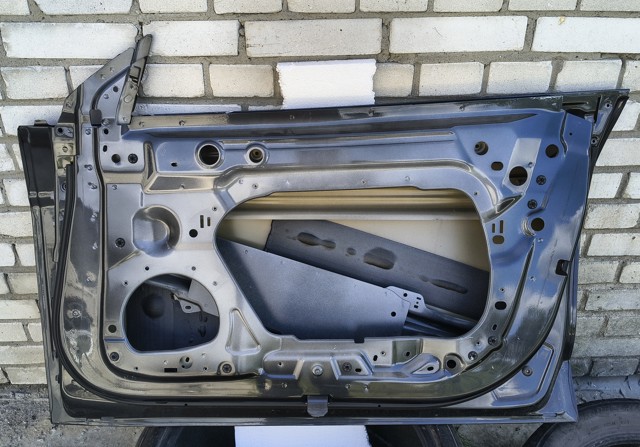 1751846E0A Tesla Model Дверь передняя правая купить в Украина
