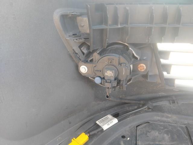 RENAULT 8200402106 Передний бампер в наличии Черновцы