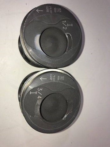 Pistão do kit para 1 cilindro, 2ª reparação ( + 0,50) 1226011 Szakal Metal