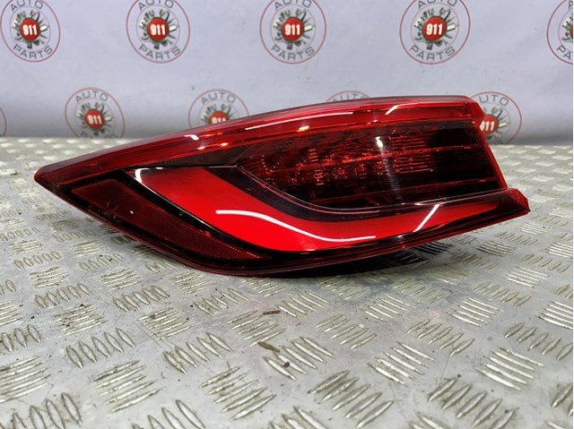 Задняя левая внешняя фара 265555NA0A NISSAN