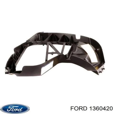 Правый кронштейн крепления бампера заднего 1360420 FORD