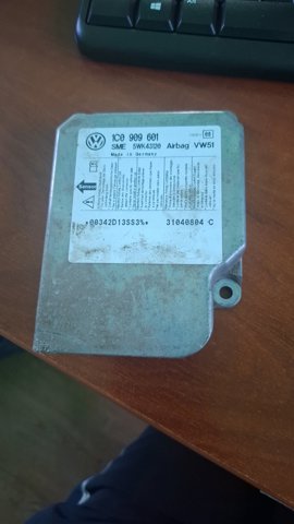 Модуль-процессор управления подушкой безопасности (ЭБУ AIRBAG) 1C0909601 VAG