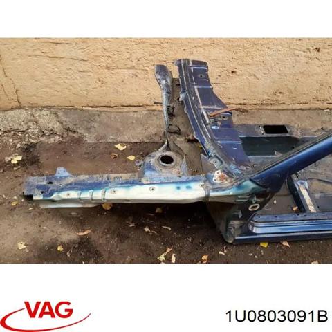 Четверть передняя левая 1U0803091B VAG