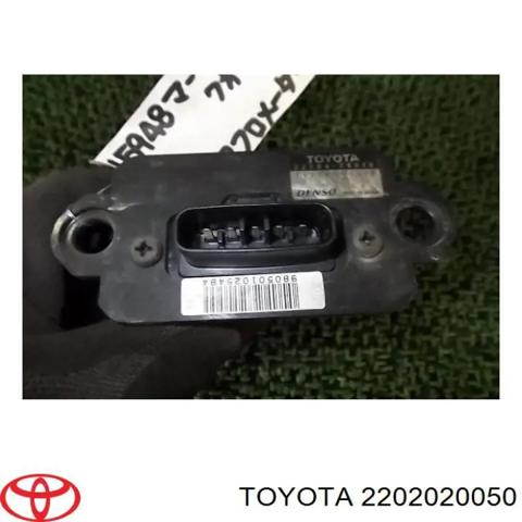 Корпус воздушного фильтра, верхняя часть 2202020050 TOYOTA