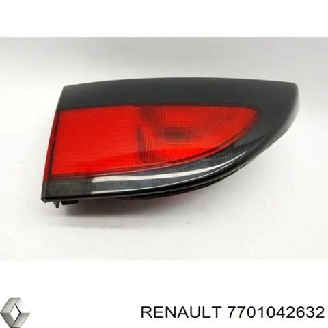 Задняя левая внутренняя фара 7701042632 RENAULT