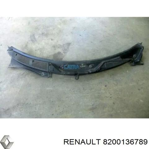 Решетка стеклоочистителей 8200136789 RENAULT