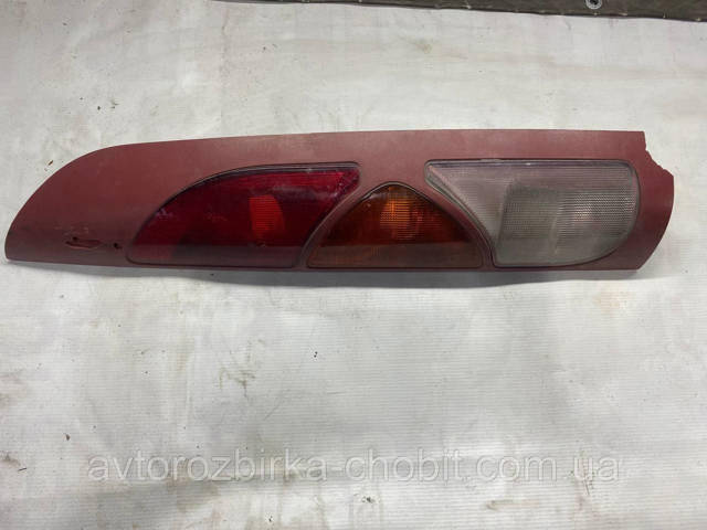 Фонарь задний правый 7700308716 RENAULT