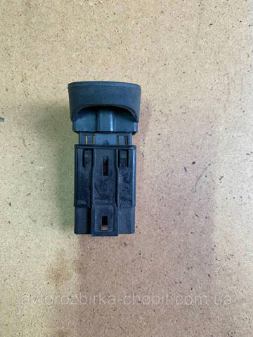 7700308821 RENAULT Кнопка аварийки купить в Ужгород