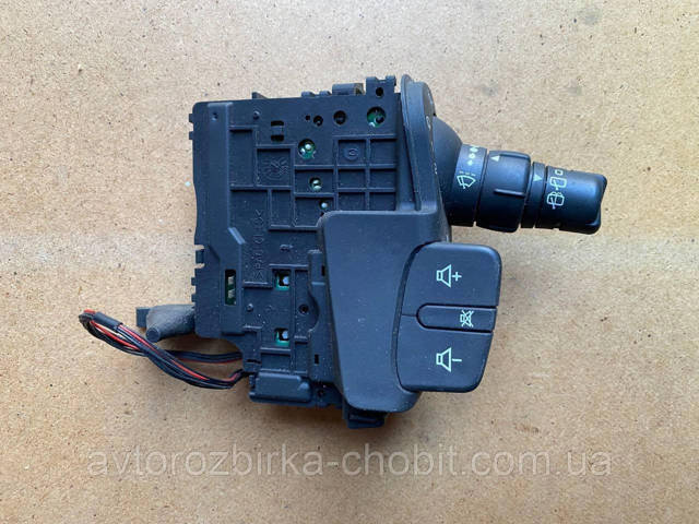 Переключатель подрулевой, правый 7701069597 RENAULT