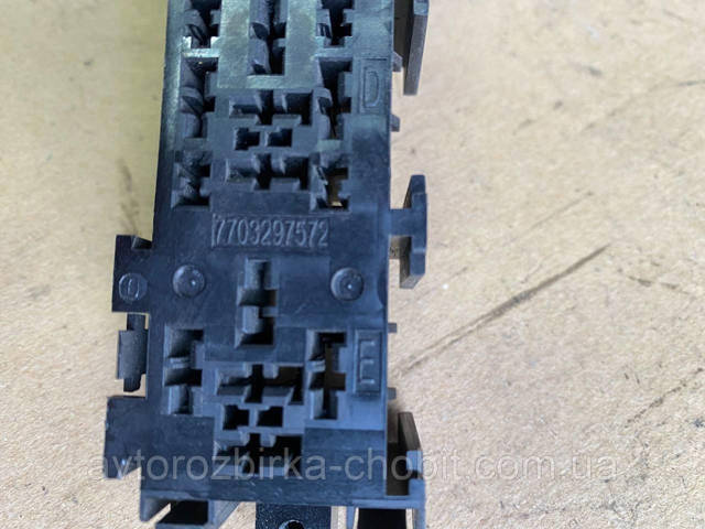 7703297572 RENAULT купить в Черновцы