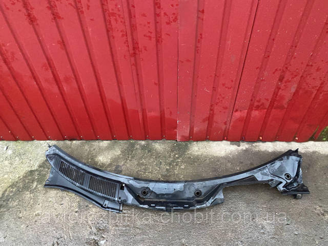RENAULT 8200136789 Решетка дворников в наличии Ровно