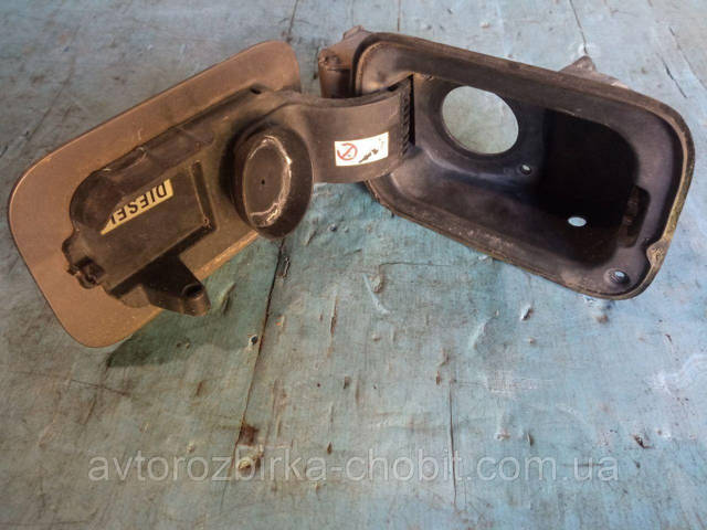 RENAULT 8200139543 Корпус заливной горловины топливного бака в наличии Киев