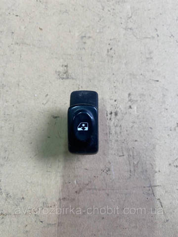 Кнопка подъемника задних стекол 8200199223 RENAULT