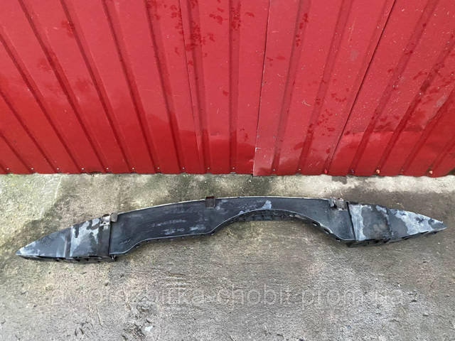 Швеллер заднего бампера 8200258961 RENAULT