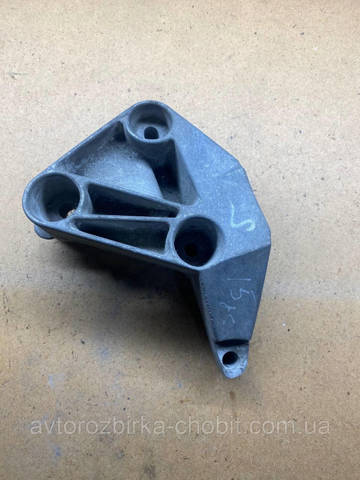 Правая опора двигателя 8200437464 RENAULT