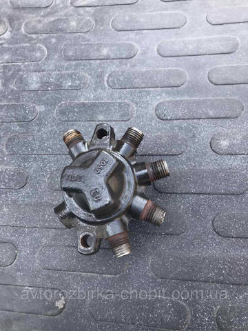 Топливная рампа 8200584032 RENAULT