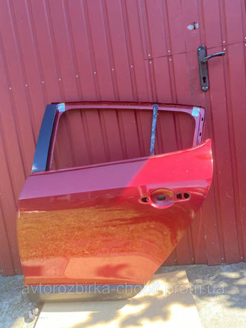Дверь задняя 821010108R RENAULT