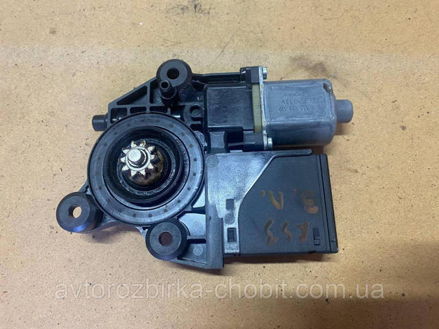 Привод электростеклоподъемника задний 827310004R RENAULT