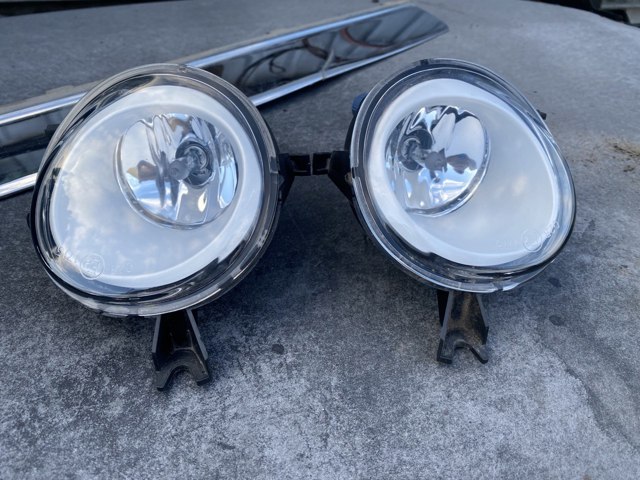 Левая противотуманная фара 7L5941699D PORSCHE
