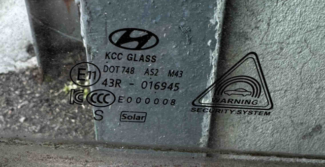 Стекло двери передней правой 82420GI030 HYUNDAI