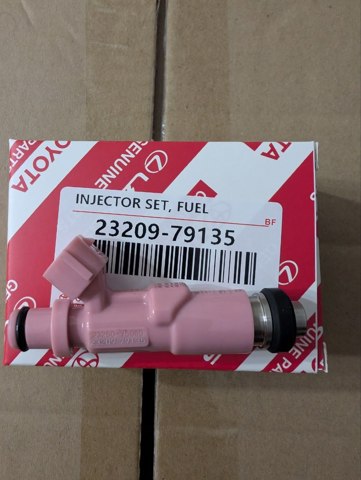 Клапанная форсунка 2320979135 TOYOTA