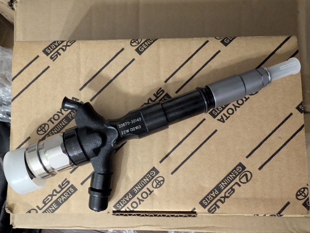 Клапанная форсунка 2367030140 TOYOTA