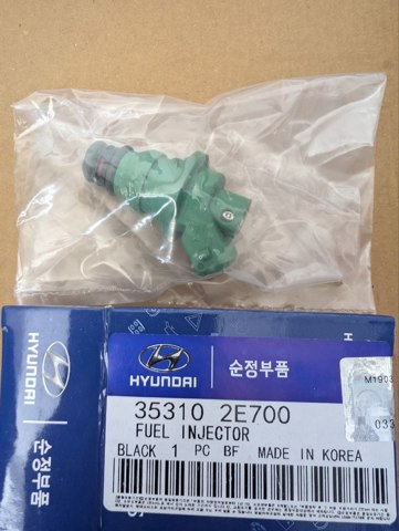 Форсунка впрыска топлива 353102E700 HYUNDAI