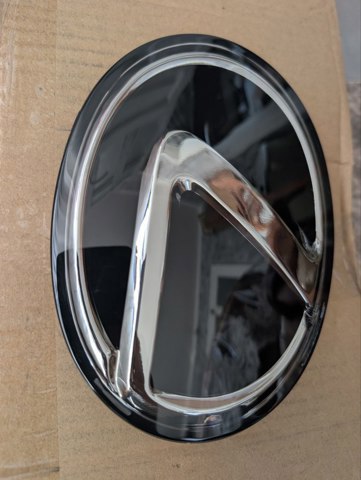 Эмблема решетки радиатора 90975A2021 TOYOTA