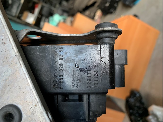 Блок клапанов гидравлической подвески AБС (ABS) 0993200258 MERCEDES