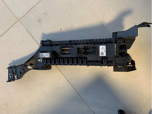 Коробка предохранителей 1665402350 MERCEDES