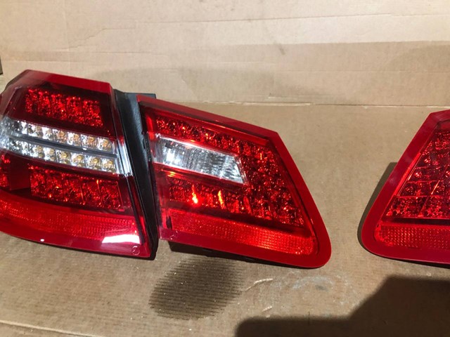 Фонарь задний левый, внутренний 2078200364 MERCEDES