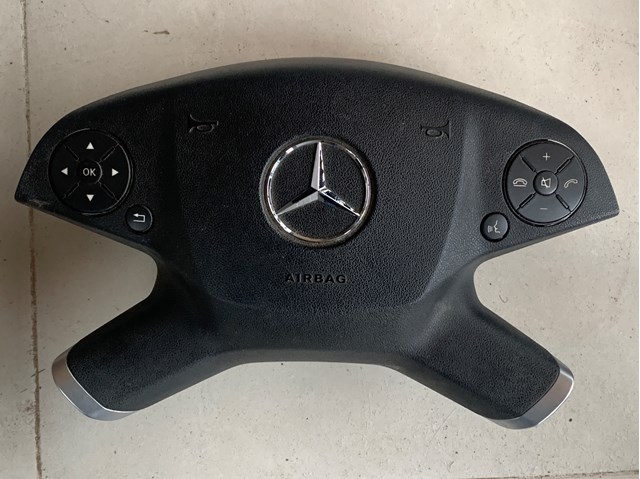 Подушка AIRBAG водительская 2128600102 MERCEDES