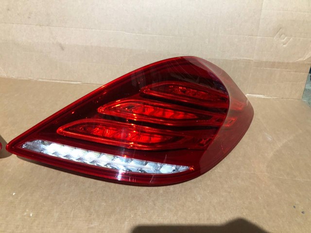 Правый стоп 2229065701 MERCEDES